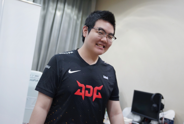 豪门对决！S赛上演世纪大战的简单介绍