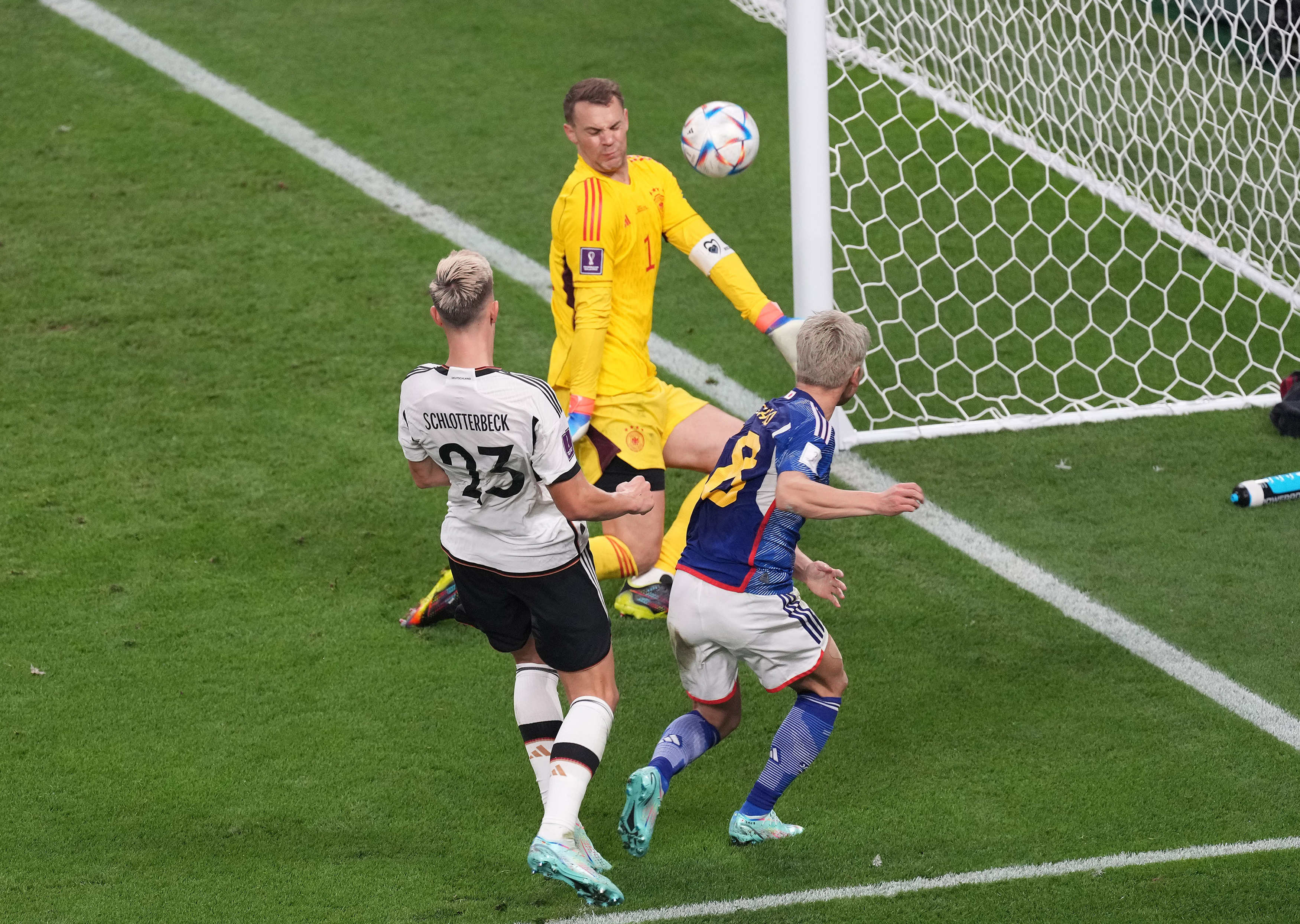 德国队横扫日本队，奥恰洛夫关键制胜